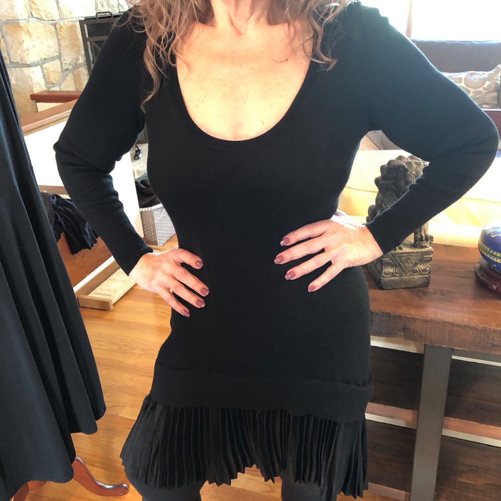 VS Kiss of Cashmere Drop Waist Pleated Knit Dress - Picture 2 of 8
